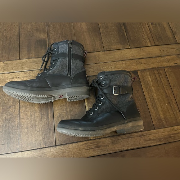 Ugg Boot 6 - Picture 2 of 9